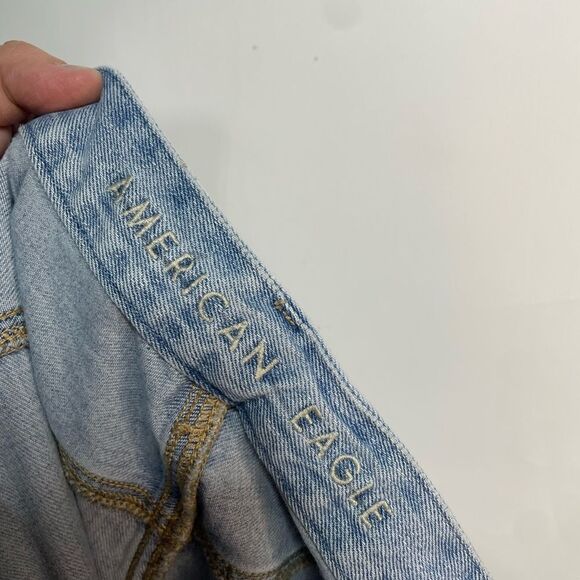 American Eagle Lightwashed Distressed Jeans Size 24 - Picture 3 of 5